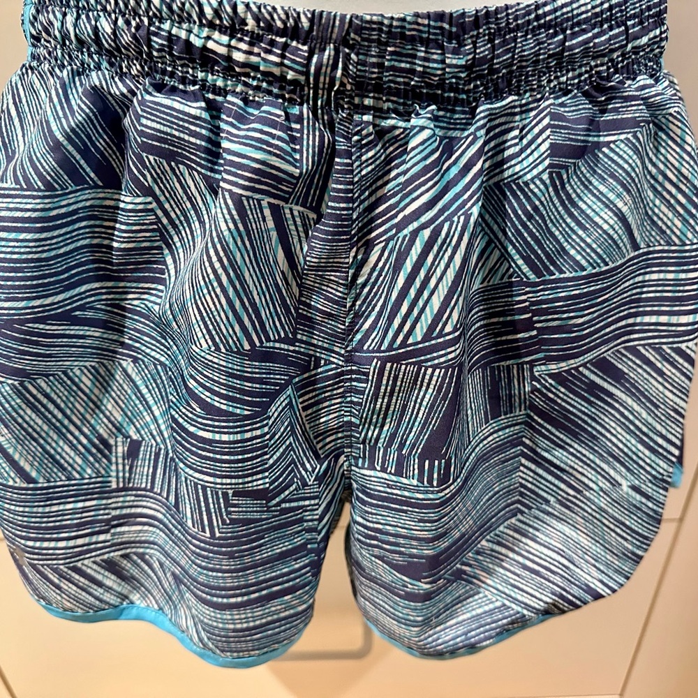Under Armour Women's Blue Patterned Athletic Shorts